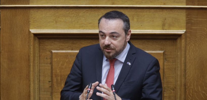 Παρασύρης: Δεσμεύεται ηλεκτρικός χώρος για υπεράκτια αιολικά στην Κρήτη, αλλά δεν περισσεύει για μικρούς παραγωγούς