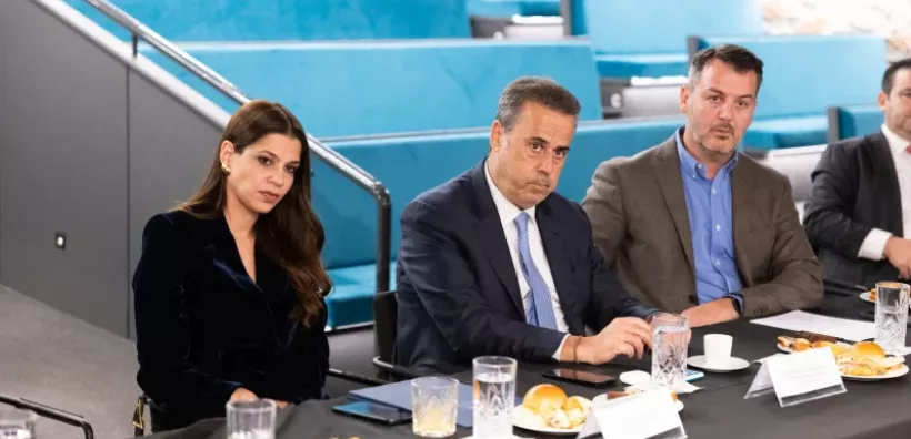 Τα ζητήματα του λιανεμπορίου τέθηκαν σε συζήτηση του ΣΕΛΠΕ με τον Στ. Παπασταύρου