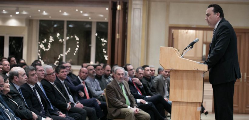 Επίσημοι της αγοράς ενέργειας και πλήθος κόσμου στην εκδήλωση του ΣΠΕΦ για την κοπή της πίτας 