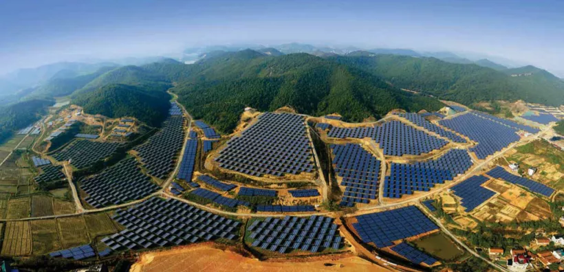 IEA: Στα 540 GW ετησίως οι εγκαταστάσεις φωτοβολταϊκών έως το 2035