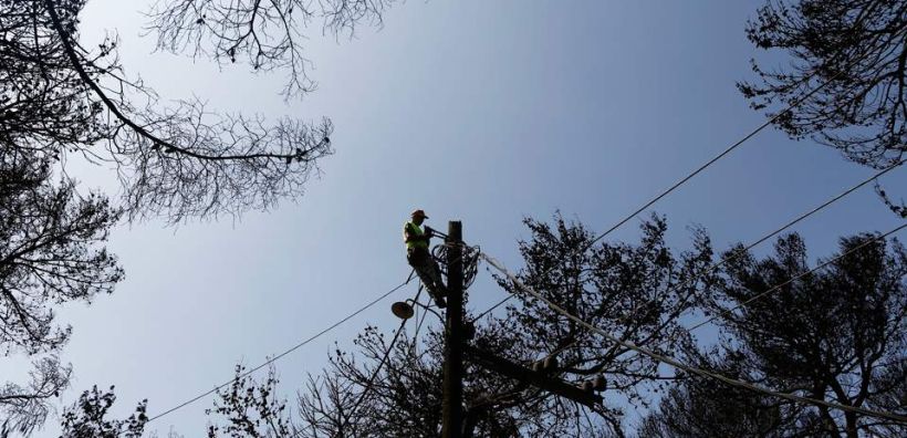 Τα καλώδια της ΔΕΗ ενοχοποιούνται για πολλές φωτιές
