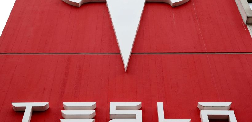 Tesla: Σε συνομιλίες για επένδυση 4,5 δισ. ευρώ στην Ισπανία