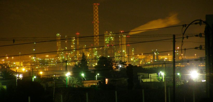 Μήνυμα SOS προς την κυβέρνηση από τις ενεργοβόρες βιομηχανίες