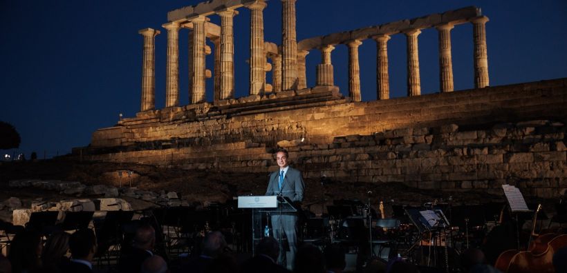 Metlen: Ταξίδι στο Φως - Εμβληματική Φωταγώγηση του Ναού του Ποσειδώνα στο Σούνιο