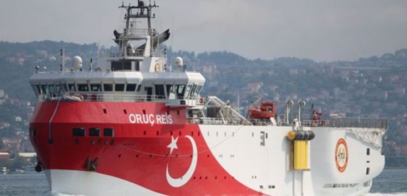 Δυτικά της Καλολίμνου πλέει το τουρκικό ερευνητικό πλοίο Oruc Reis