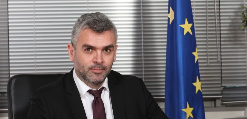 Tα διακυβεύματα του 2025 - Προβλέψεις, φόβοι, προσδοκίες