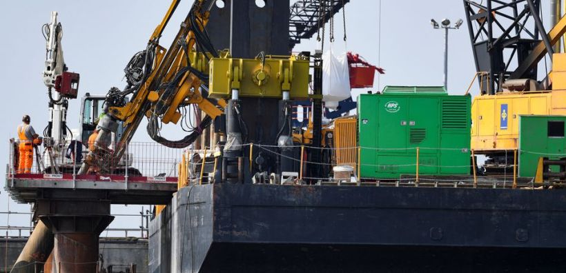 Η Γερμανία ναυλώνει τον πέμπτο πλωτό τερματικό σταθμό LNG