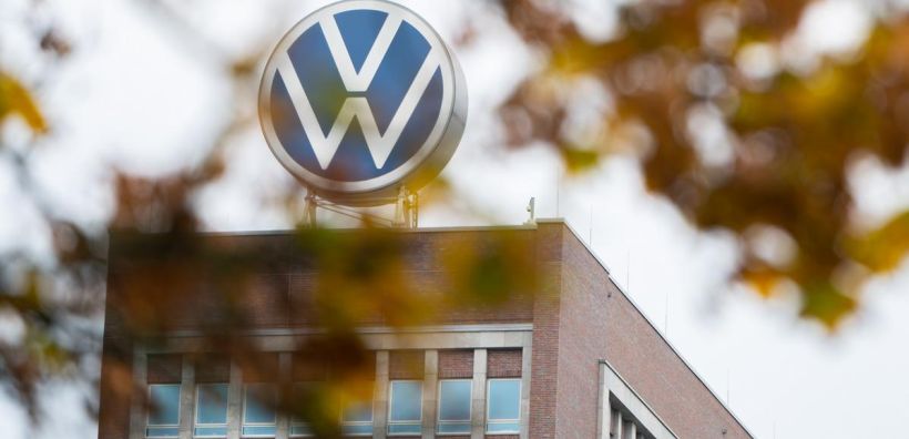 O φιλεργατικός Σολτς και η VW που ξέμεινε από μπαταρία
