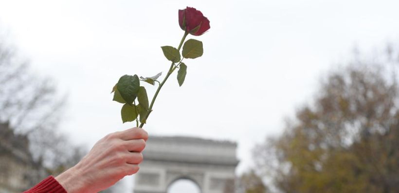 Γαλλία – COP21: Εγκρίθηκε το σχέδιο συμφωνίας για το κλίμα, περιορισμός στην ενέργεια από ορυκτά καύσιμα