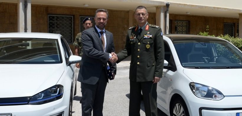 Τα πρώτα του ηλεκτρικά οχήματα παρέλαβε ο Ελληνικός Στρατός