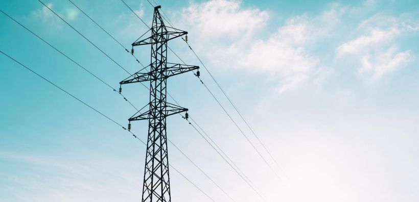 Πτώση στη χονδρική ρεύματος τον Μάιο – Αναζητείται «μετάφραση» στα τιμολόγια Ιουνίου