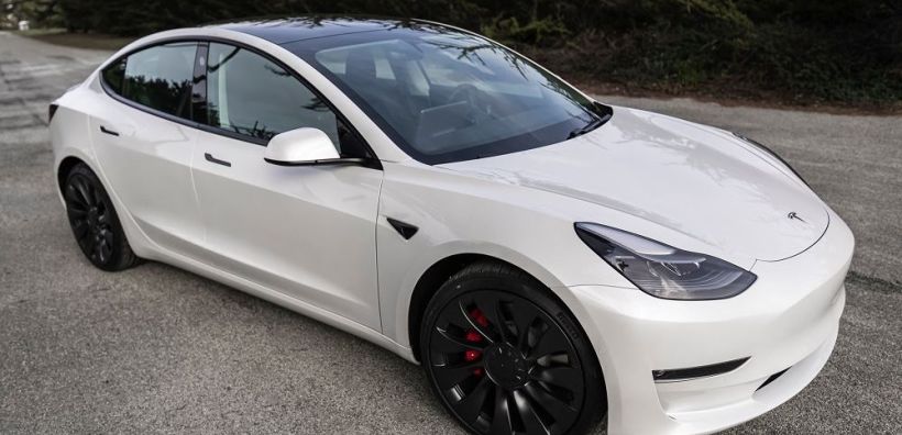 Η Tesla ανακαλεί 12.000 οχήματα στις ΗΠΑ λόγω προβλήματος λογισμικού