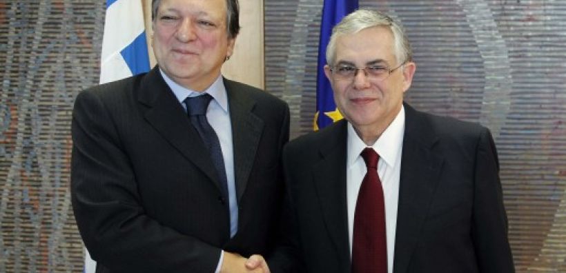 Στους πολιτικούς αρχηγούς παραπέμπει ο Παπαδήμος για τις εγγυήσεις