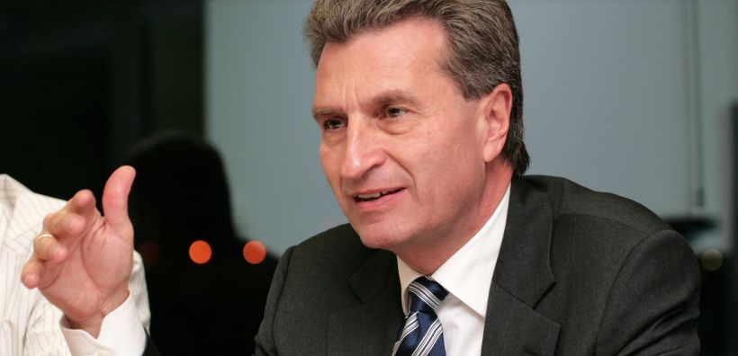 Έτινγκερ: Περιθώριο μέχρι τον Οκτώβρη για το πλάνο ανοίγματος της αγοράς αερίου