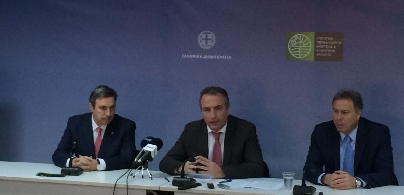 ΥΠΕΚΑ: Συνεργασία με Περιφέρεια Αττικής για χρηματοδότηση ανάπλασης της Πανεπιστημίου