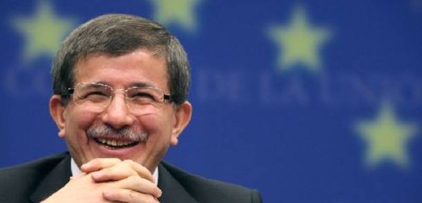 Νταβούτογλου: Πρώτα χωρικά ύδατα-υφαλοκρηπίδα, μετά ΑΟΖ 