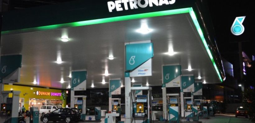 Απειλεί να απεμπλακεί από έργο LNG, στον Καναδά, η Petronas