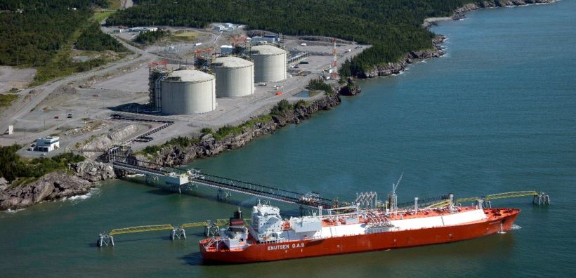 Repsol: Πουλάει στην Shell περιουσιακά στοιχεία ύψους 6,7 δισ. δολ.