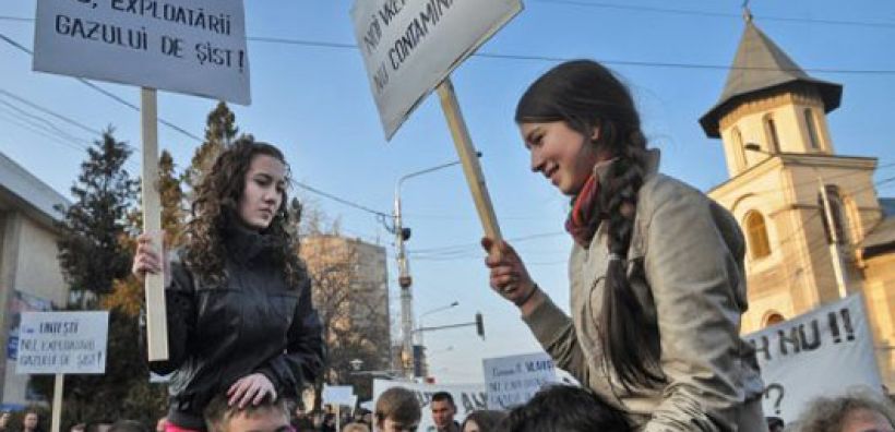 Συνεχίζονται οι διαδηλώσεις στη Ρουμανία για το σχιστολιθικό αέριο
