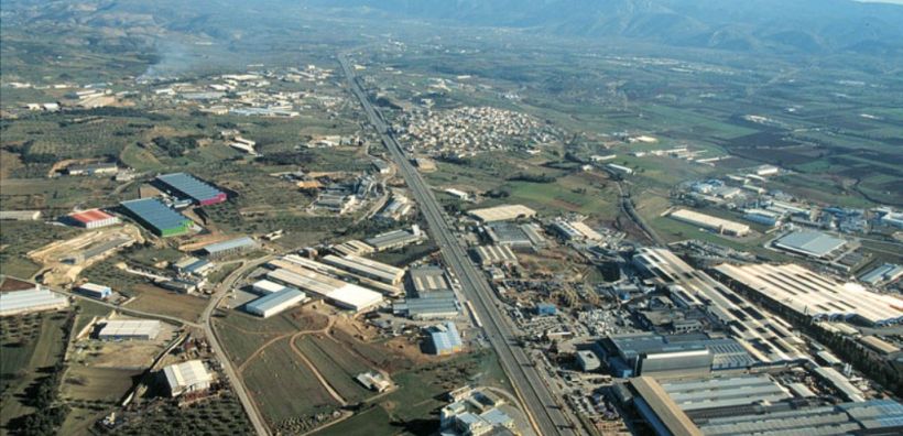 Ποιες βιομηχανίες υπογράφουν με τη ΔΕΗ