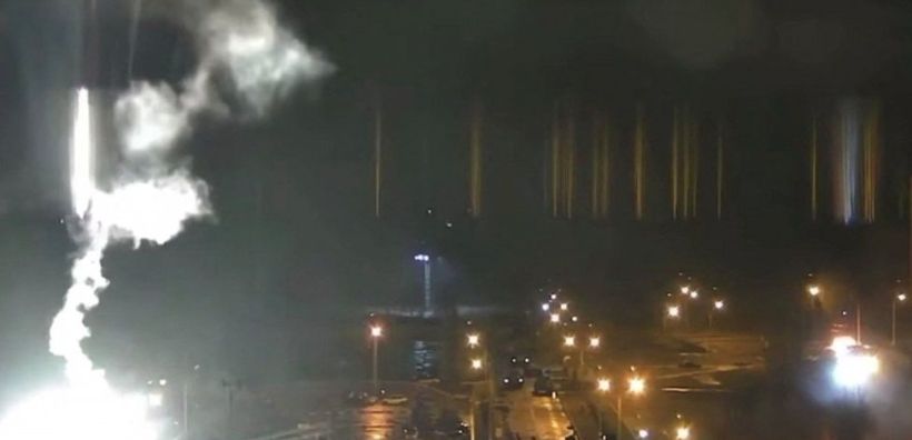 Κατασβέστηκε η πυρκαγιά στον πυρηνικό σταθμό της Ζαπορίζια στην Ουκρανία μετά από βομβαρδισμό