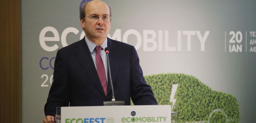 Χατζηδάκης: Εντός έξι μηνών η νομοθετική πρωτοβουλία για την ηλεκτροκίνηση - Σημαντικές όλες οι τεχνολογίες
