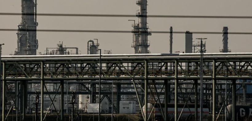 Τα ινδικά διυλιστήρια διακόπτουν τις φορτώσεις πετρελαίου από το Ιράκ