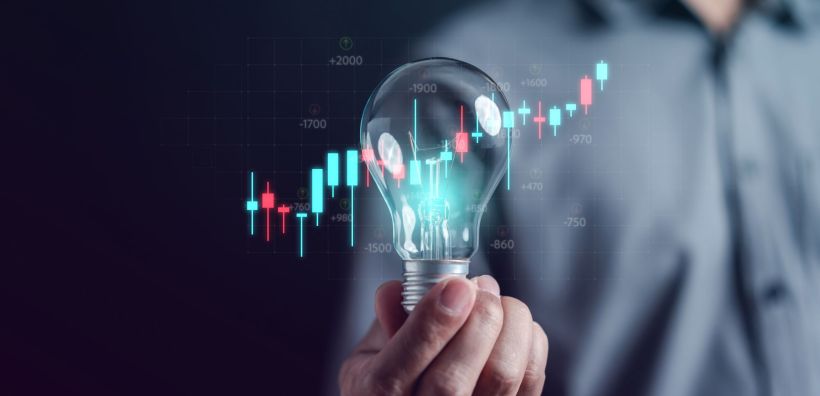 Με νέους όρους ξεκινά το φθινόπωρο στη λιανική του ρεύματος- Η κίνηση της ΔΕΗ, η κούρσα στο φυσικό αέριο και οι πάροχοι που ξαναγράφουν τις εμπορικές τους πολιτικές