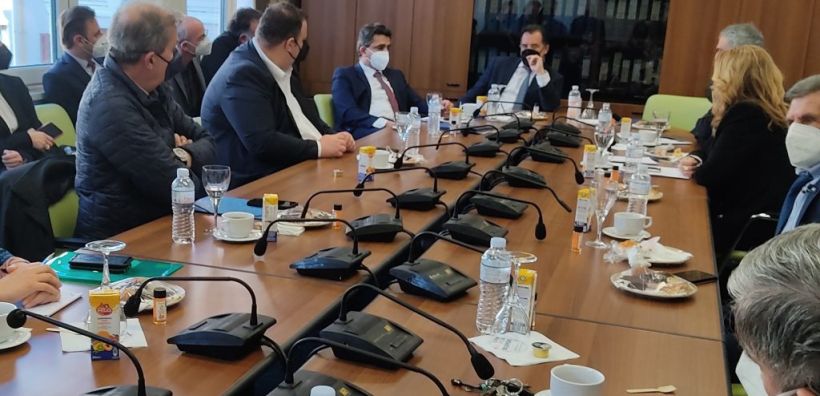 Η ανεργία και τα ενεργειακή κόστη στο επίκεντρο της συνάντησης του Ά. Γεωργιάδη και Ν. Παπαθανάση με εκπροσώπους του επιμελητηρίου Καστοριάς