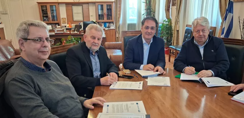 Έπεσαν οι υπογραφές για τον αγωγό διασύνδεσης της Τηλεθέρμανσης Κοζάνης
