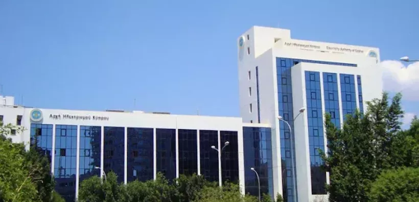 Επικίνδυνο το κτήριο της ΑΗΚ στο κέντρο της Λευκωσίας – Ψάχνει άρον άρον νέα γραφεία