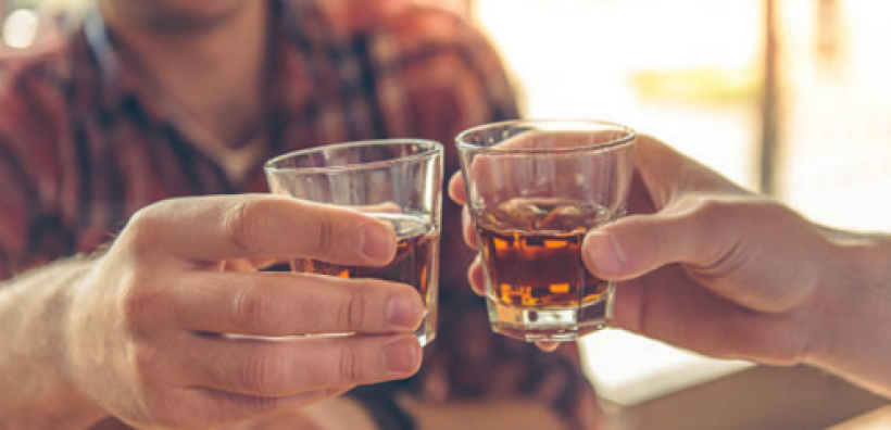 Ερευνητές δημιουργούν αλκοόλ με δέσμευση χρήση άνθρακα από την ατμόσφαιρα