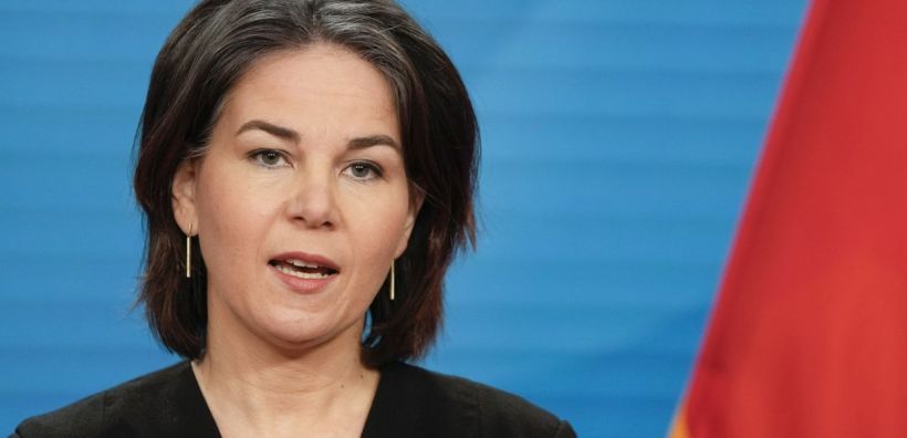 Μπέρμποκ: Η Γερμανία θα σταματήσει τις εισαγωγές πετρελαίου από τη Ρωσία μέχρι το τέλος του έτους