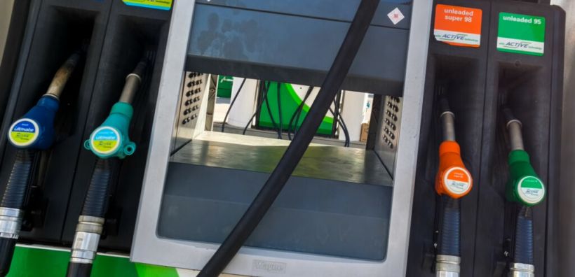  Γερμανοί περνούν στην Πολωνία για να γεμίσουν ντεπόζιτα με φθηνά καύσιμα