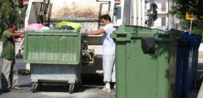 Σκουπίδια άνω των 20 τόνων αφήνει πίσω της η προεκλογική εκστρατεία