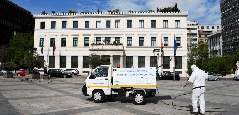 ΕΛΠΕ: Δωρεάν καύσιμα ΕΚΟ στον Δήμο Αθηναίων για τον στόλο απολυμάνσεων