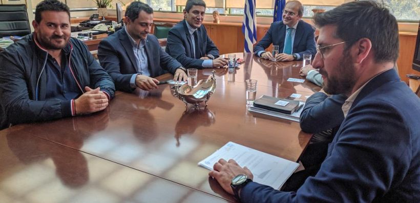 Συνάντηση Χατζηδάκη και Μανουσάκη με φορείς της Κρήτης για τη "μεγάλη" διασύνδεση και την επάρκεια του νησιού