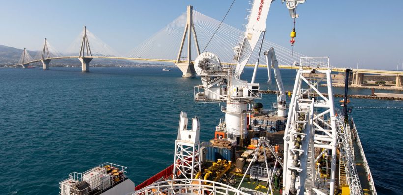 Δείτε το βίντεο του ΑΔΜΗΕ από την πόντιση του πρώτου καλωδίου 400 kV στην Ελλάδα στο Ρίο-Αντίρριο