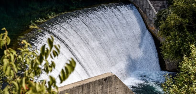 Ινδία: Κατασκευάζει 12 υδροηλεκτρικά εργοστάσια στα Ιμαλάια
