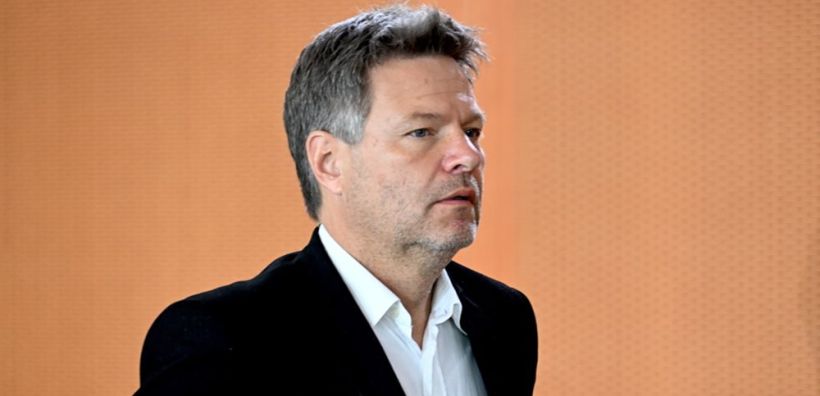 Handelsblatt: Το σχέδιο του Χάμπεκ για την εξοικονόμηση φυσικού αερίου στη Γερμανία