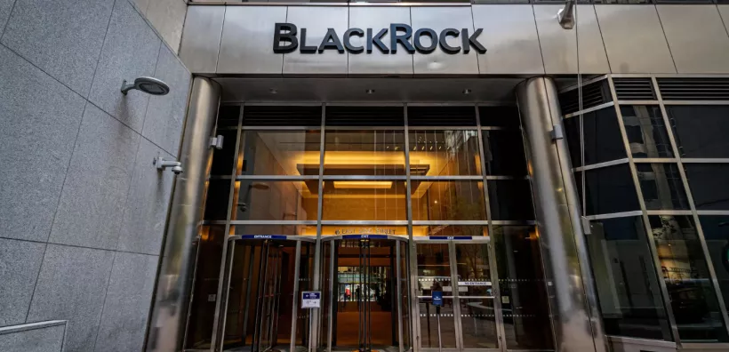 Blackrock: Το κενό χρηματοδότησης των 2 τρισ. δολ. «σκιάζει» την ενεργειακή μετάβαση – Απαραίτητες οι ΣΔΙΤ