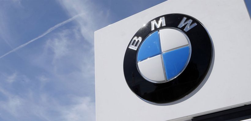 Η BMW ανακαλεί σχεδόν 700.000 αυτοκίνητα λόγω κινδύνου πυρκαγιάς
