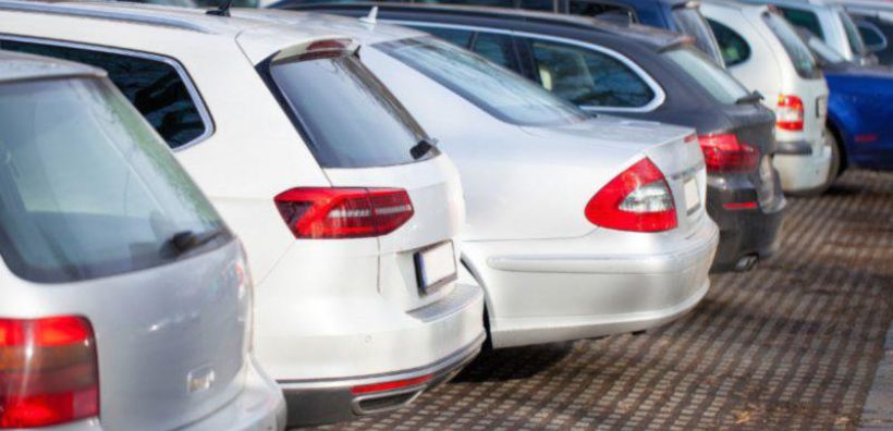 Έρευνα-αστραπή της Κομισιόν στη BMW για υπόνοια καρτέλ