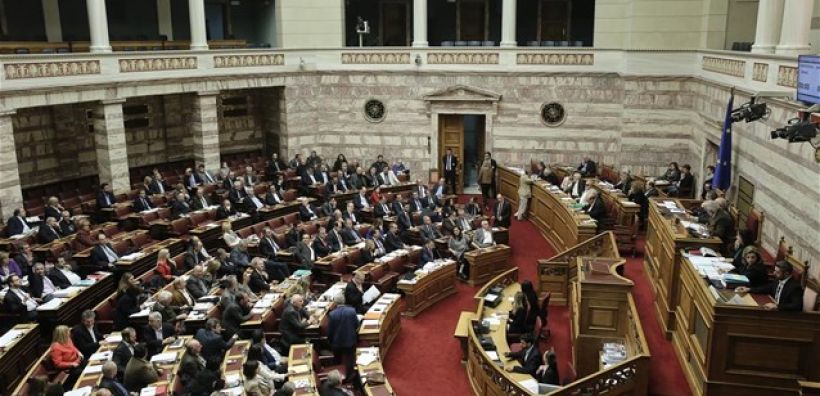 Πέρασε από τη Βουλή το ν/σχ με την κατάργηση του αγροτικού πετρελαίου και την οδηγία για ενεργειακή απόδοση
