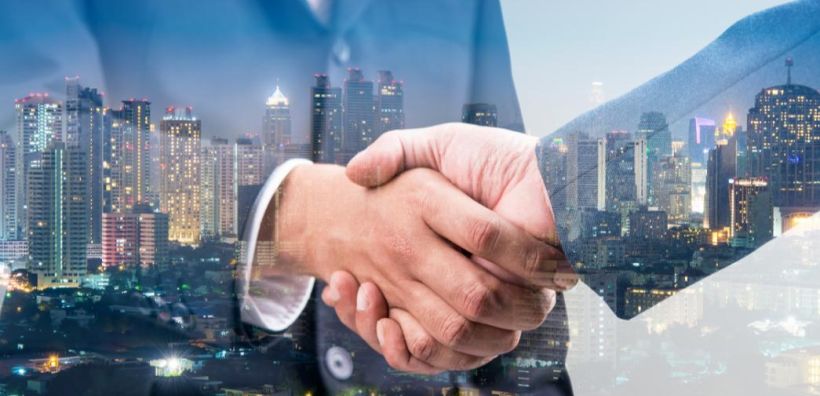 Επενδύσεις εκατοντάδων εκατομμυρίων ευρώ στην Ελλάδα από τα ΗΑΕ ώς το τέλος του 2022