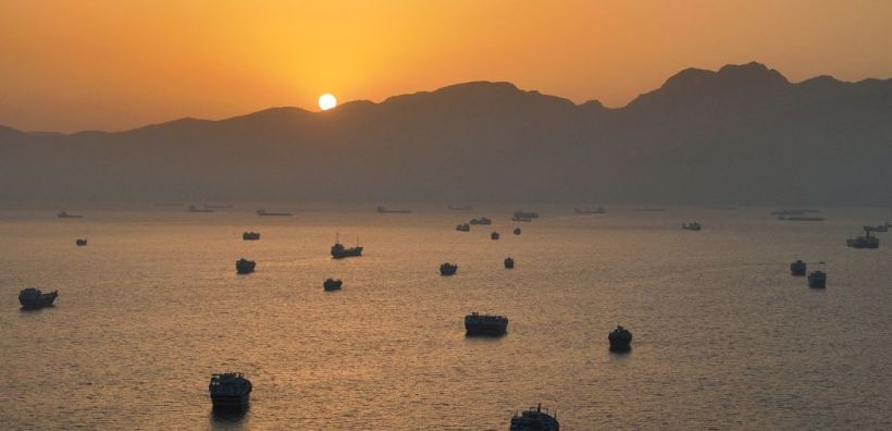 Ασκήσεις επί χάρτου για παράκαμψη των Στενών του Ορμούζ – Τι συζητούν οι χώρες του Κόλπου