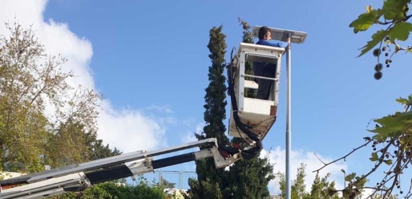 Ρόδος: Νέα σύγχρονα φωτοβολταϊκά φωτιστικά σε Αφάντου και Παστίδα