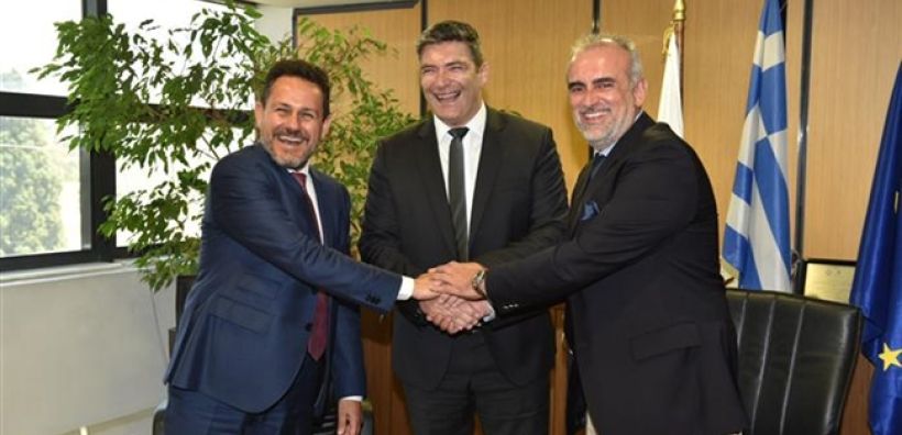 Υπογραφή MoU μεταξύ ΔΕΠΑ, ΔΕΣΦΑ και Οργανισμού Λιμένος Πατρών με στόχο την προώθηση του LNG bunkering στο λιμάνι της πόλης