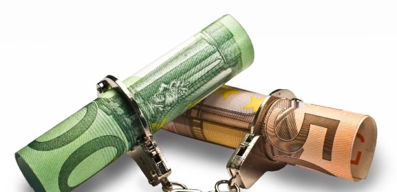 Θεαματική αύξηση των καταθέσεων στις τράπεζες