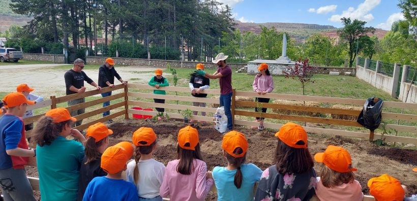 Carbon farming schools: Μαθητές γνώρισαν τη βιώσιμη γεωργία με την υποστήριξη της ΔΕΗ